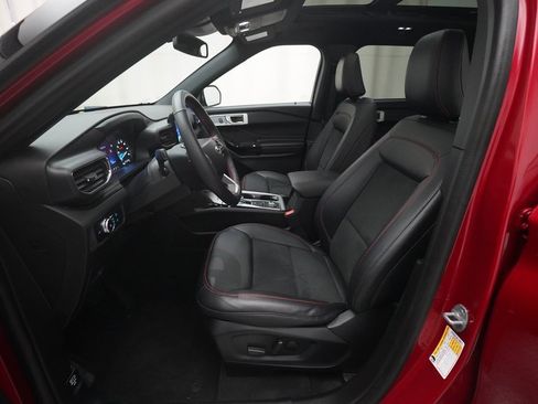Used 2023 Ford Explorer ST-Line w/ Class IV Trailer Tow Package image 7