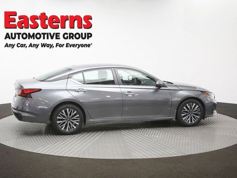 Used 2023 Nissan Altima 2.5 SV FWD image 42
