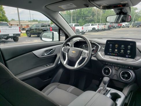 Used 2024 Chevrolet Blazer LT w/ LPO, Floor Liner Package FWD image 33