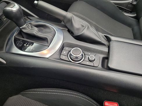 Used 2017 FIAT 124 Spider Classica image 26