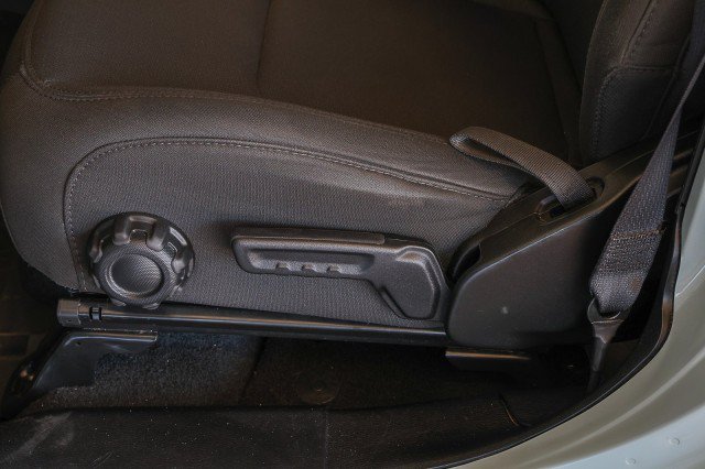 Used 2023 Jeep Wrangler Unlimited w/ 8.4" Radio Group AWD/4WD image 10