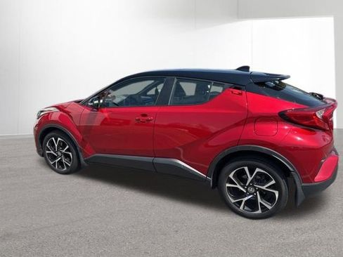 Used 2020 Toyota C-HR XLE image 15