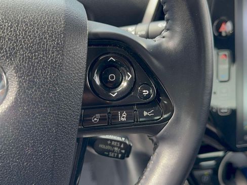 Certified 2021 Toyota Prius Prime Limited FWD image 17
