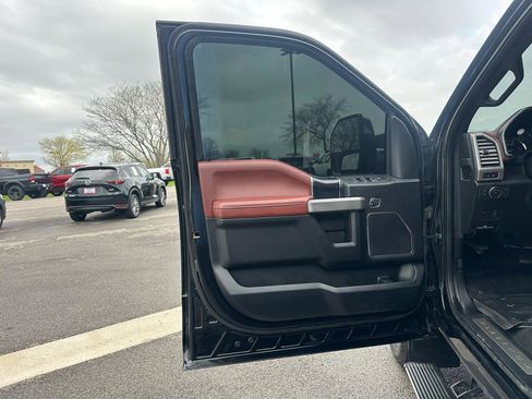 Used 2020 Ford F250 Platinum image 11