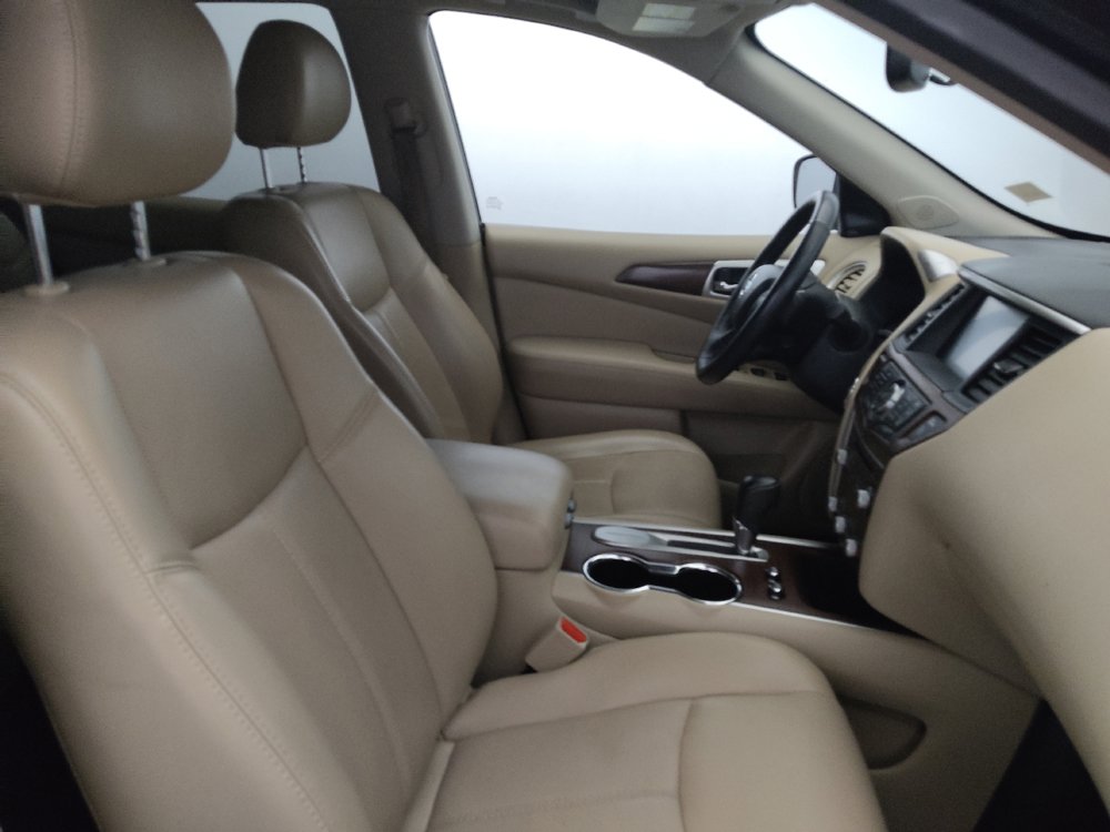 Used 2019 Nissan Pathfinder Platinum FWD image 21