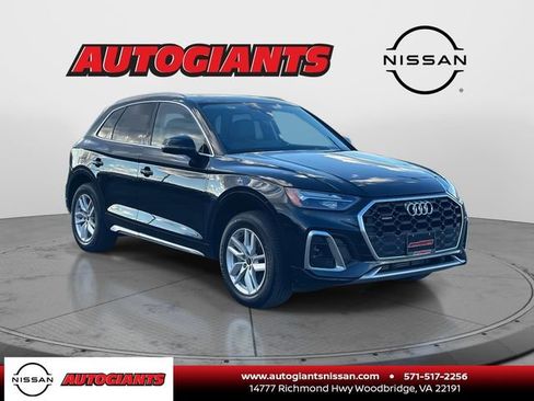 Used 2022 Audi Q5 2.0T Premium w/ Convenience Package image 1