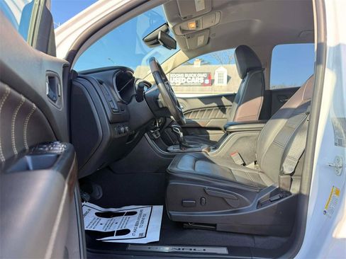 Used 2022 GMC Canyon Denali image 13