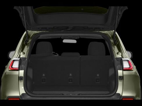 Certified 2019 Jeep Cherokee Latitude w/ Popular Appearance Group image 9