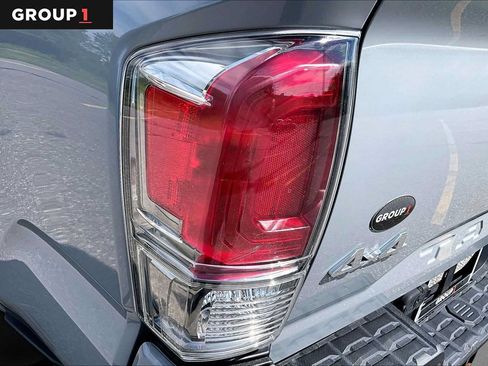 Certified 2018 Toyota Tacoma Limited AWD/4WD image 28