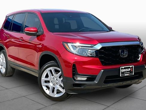 Used 2025 Honda Passport EX-L image 3