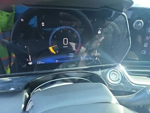 Certified 2026 Chevrolet Trax RS w/ Sunroof Package FWD image 8