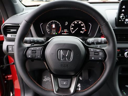 New 2025 Honda Pilot TrailSport image 17