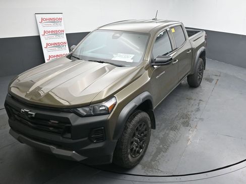 Used 2023 Chevrolet Colorado Trail Boss image 12