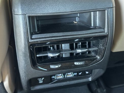 Used 2023 Jeep Grand Cherokee Limited RWD image 35