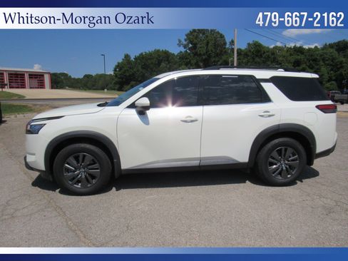 Used 2022 Nissan Pathfinder SV FWD image 6