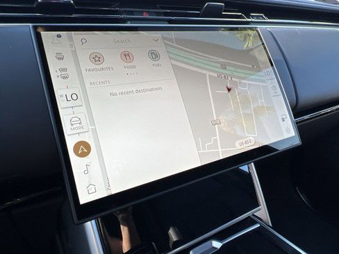 New 2025 Land Rover Range Rover Long Wheelbase SE image 25