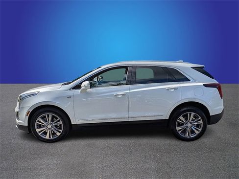 Certified 2025 Cadillac XT5 Premium Luxury image 2