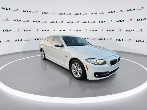 Used 2016 BMW 528i Sedan RWD image 2