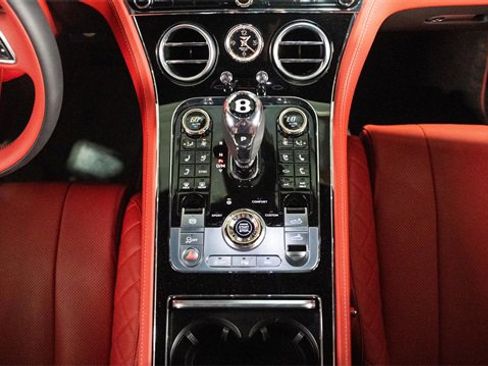 Used 2022 Bentley Continental GT image 9