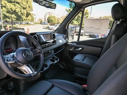 New 2025 Mercedes-Benz Sprinter 2500 image 16