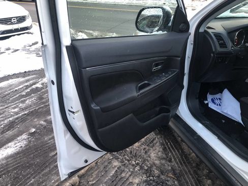 Used 2014 Mitsubishi Outlander Sport SE image 12