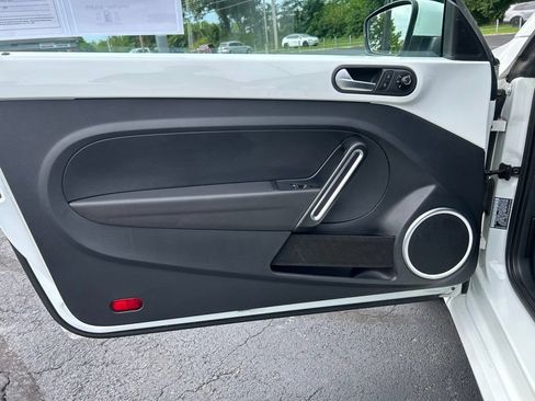 Used 2018 Volkswagen Beetle 2.0T S FWD image 10