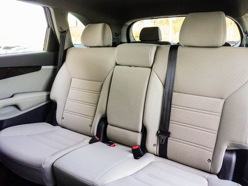 Used 2020 Kia Sorento LX image 36