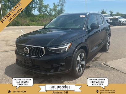 Used 2023 Volvo XC40 B5 Plus w/ Climate Package