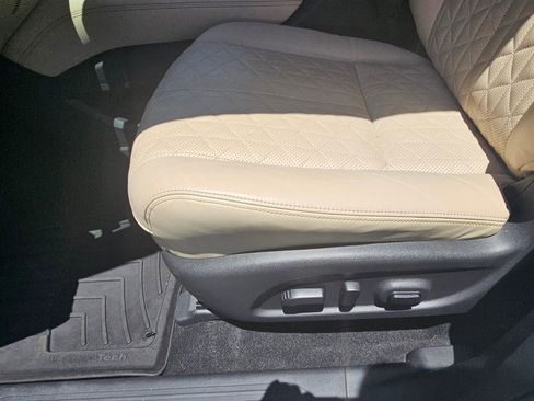 Certified 2024 Nissan Murano Platinum w/ Cargo Package FWD image 18