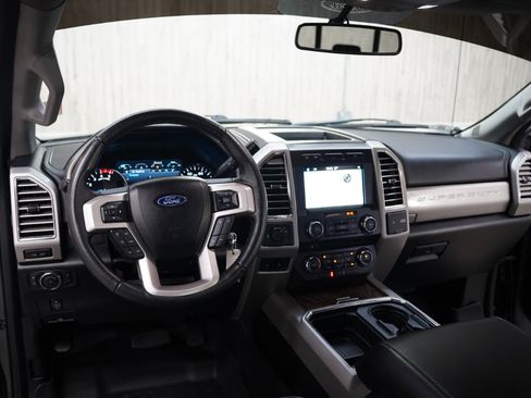 Used 2017 Ford F350 Lariat w/ Chrome Package image 11