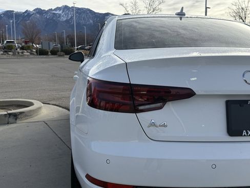 Used 2019 Audi A4 2.0T Premium image 35
