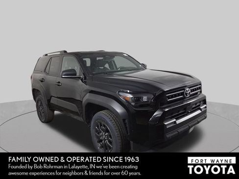 Used 2025 Toyota 4Runner SR5 AWD/4WD image 4