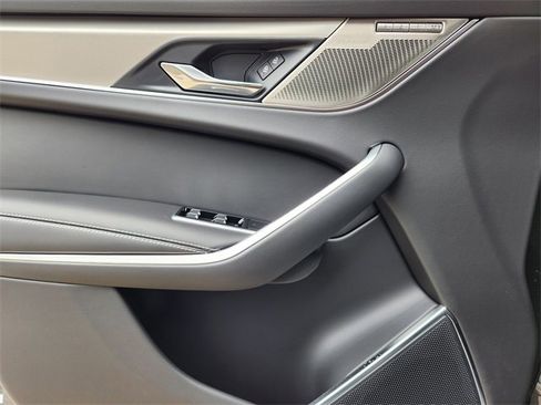 Used 2025 Jaguar F-PACE R-Dynamic S image 17