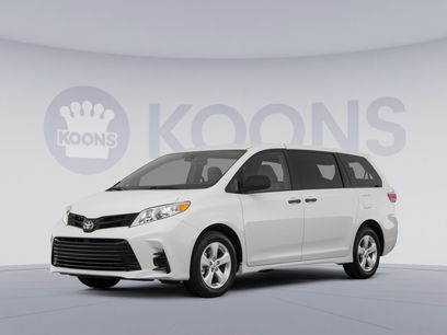 Used 2018 Toyota Sienna LE
