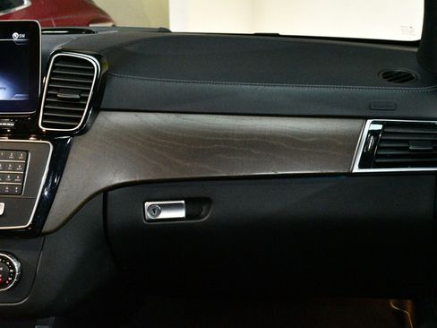 Used 2018 Mercedes-Benz GLE 43 AMG 4MATIC image 24