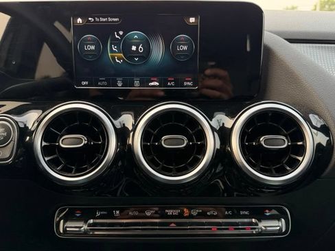 Used 2021 Mercedes-Benz GLA 250 4MATIC image 21