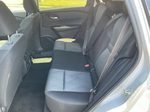 Used 2025 Nissan Rogue SV AWD/4WD image 13