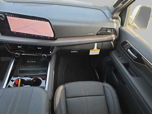 New 2026 Chevrolet Suburban High Country RWD image 14