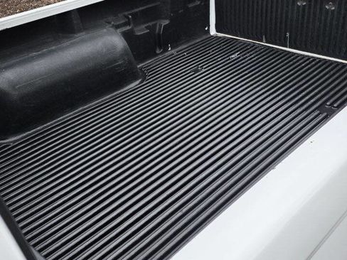 Used 2000 Nissan Frontier XE image 9