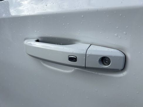 Used 2022 Chevrolet Tahoe LT image 13