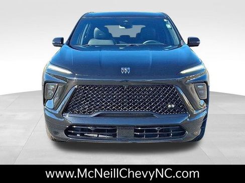 Used 2025 Buick Enclave Sport Touring image 2