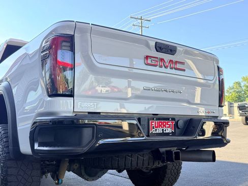 Used 2024 GMC Sierra 2500 AT4X AWD/4WD image 8