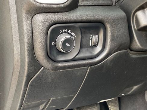 Used 2022 RAM 2500 Big Horn AWD/4WD image 12