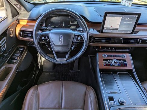 Used 2020 Lincoln Aviator Reserve w/ Equipment Group 201A image 19