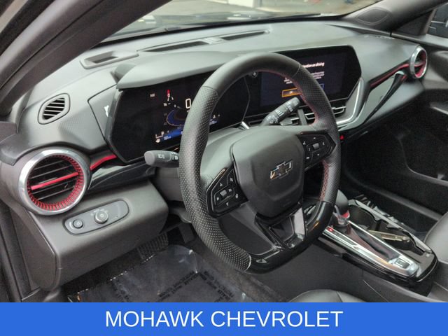 Used 2024 Chevrolet Trax RS w/ Sunroof Package FWD image 10