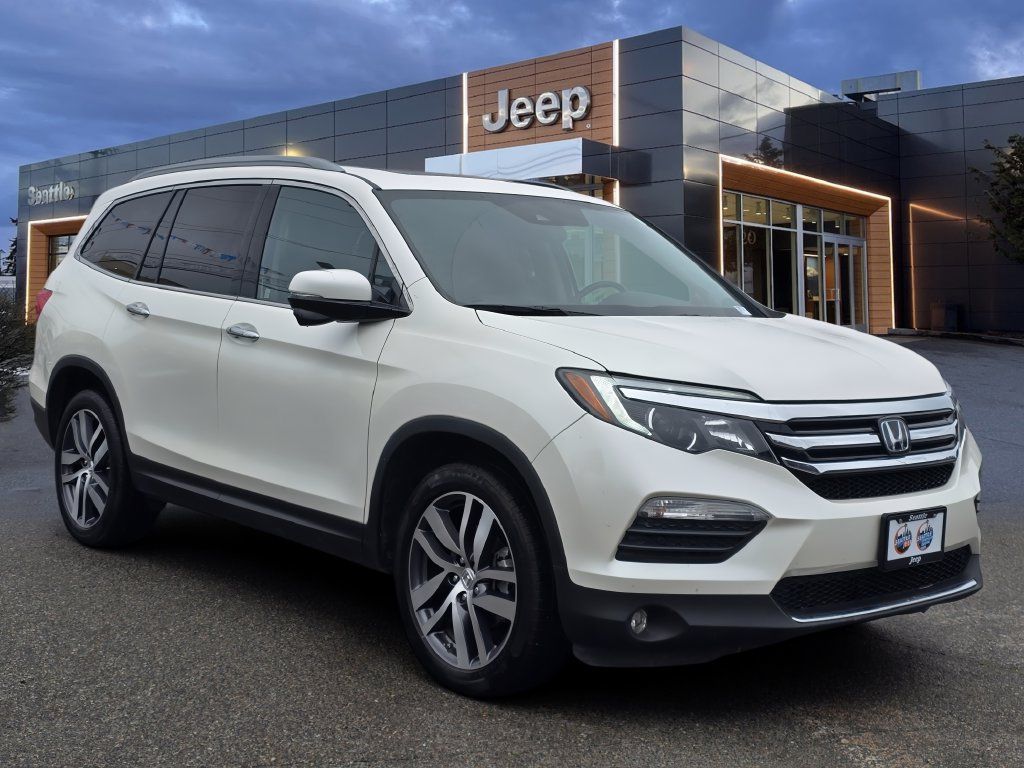 Used 2017 Honda Pilot Touring image 4