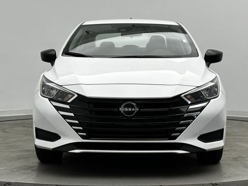 Used 2023 Nissan Versa S w/ Trunk Package image 2