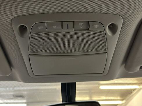 Used 2020 Nissan Pathfinder SV image 53