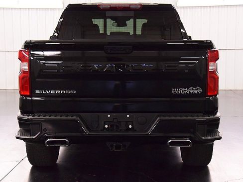 Used 2024 Chevrolet Silverado 1500 High Country w/ Z71 Off-Road Package image 6