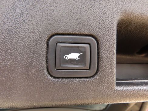 Used 2020 Chevrolet Equinox LT image 15